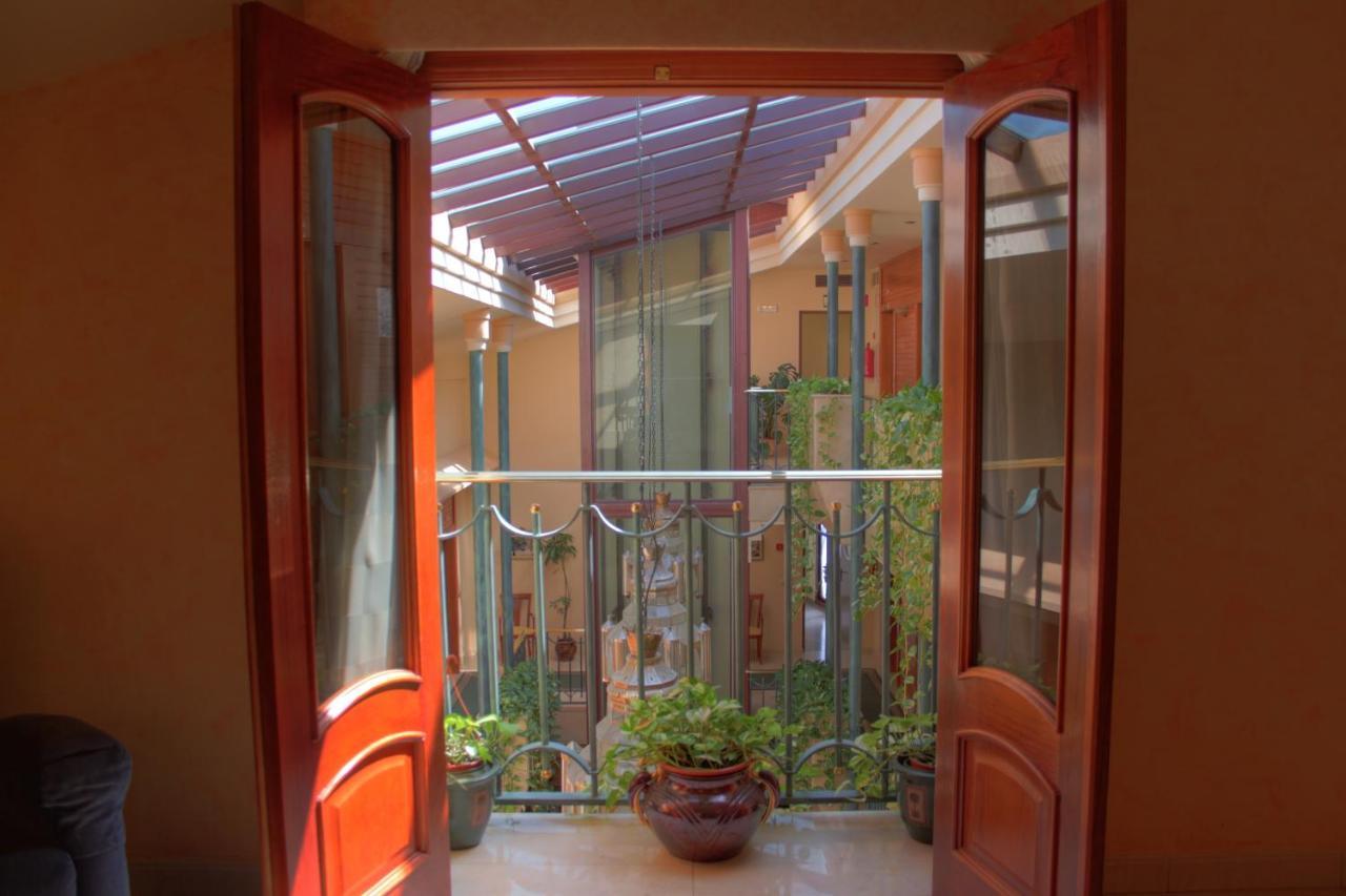 Hotel Avenida Beas de Segura Chambre photo