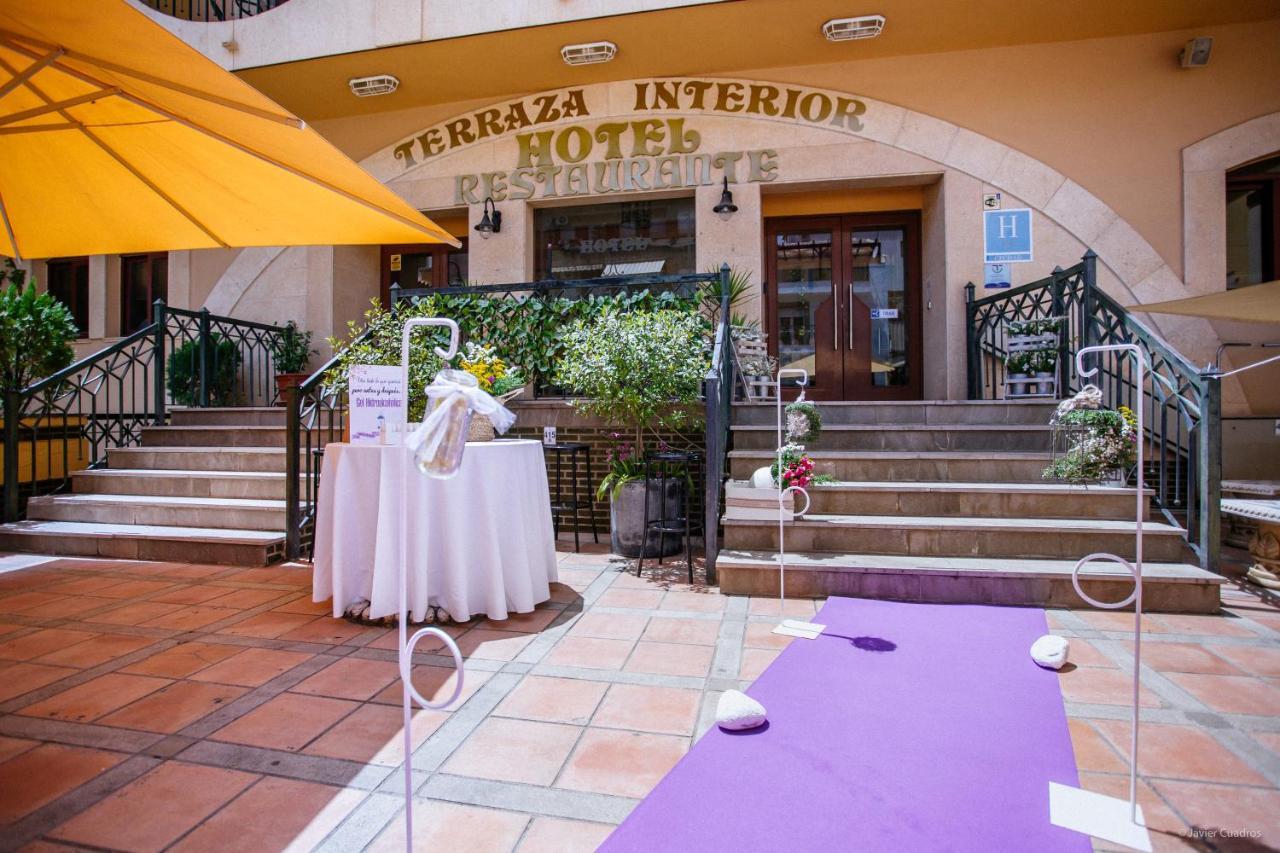 Hotel Avenida Beas de Segura Extérieur photo