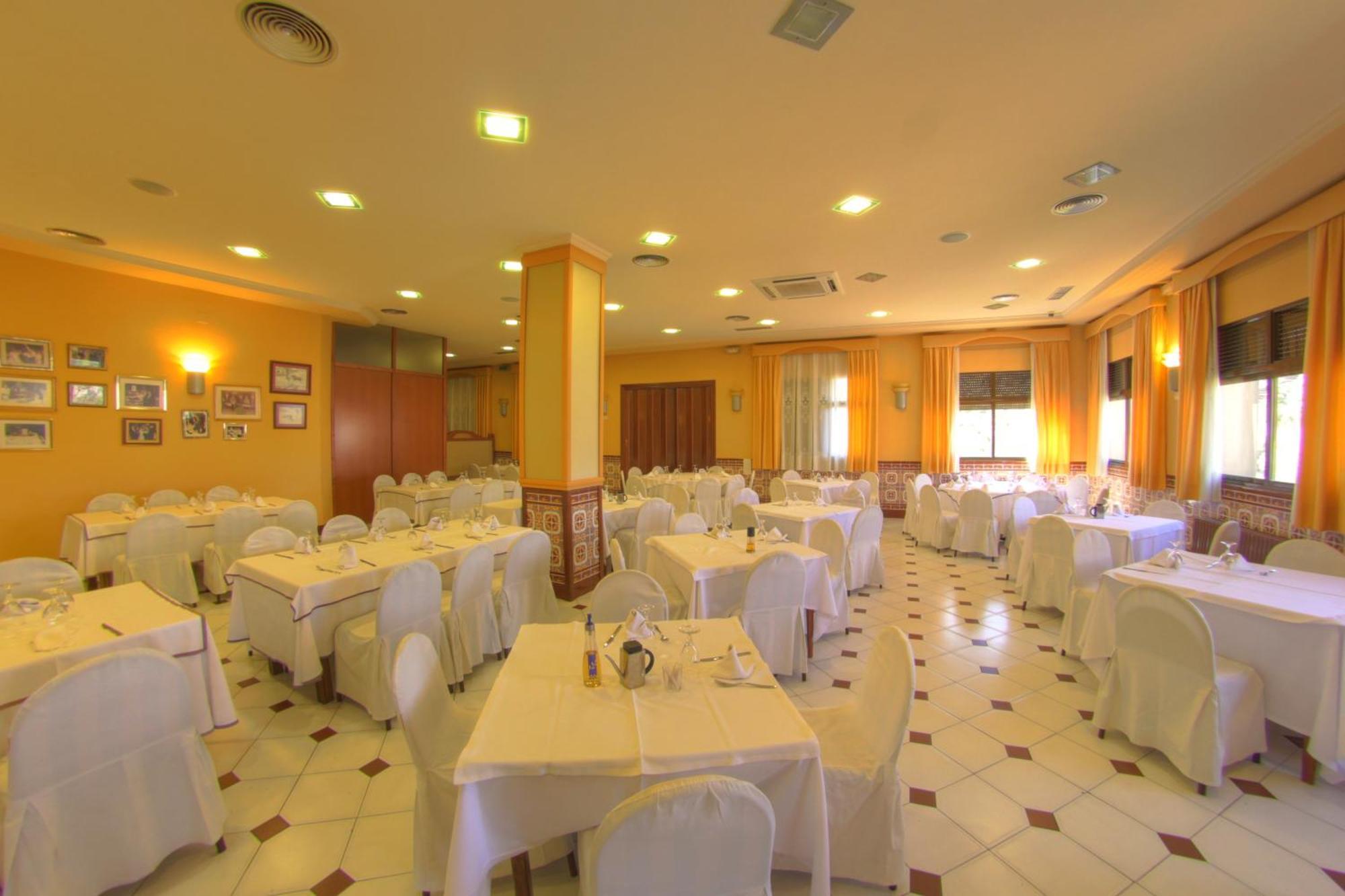 Hotel Avenida Beas de Segura Extérieur photo