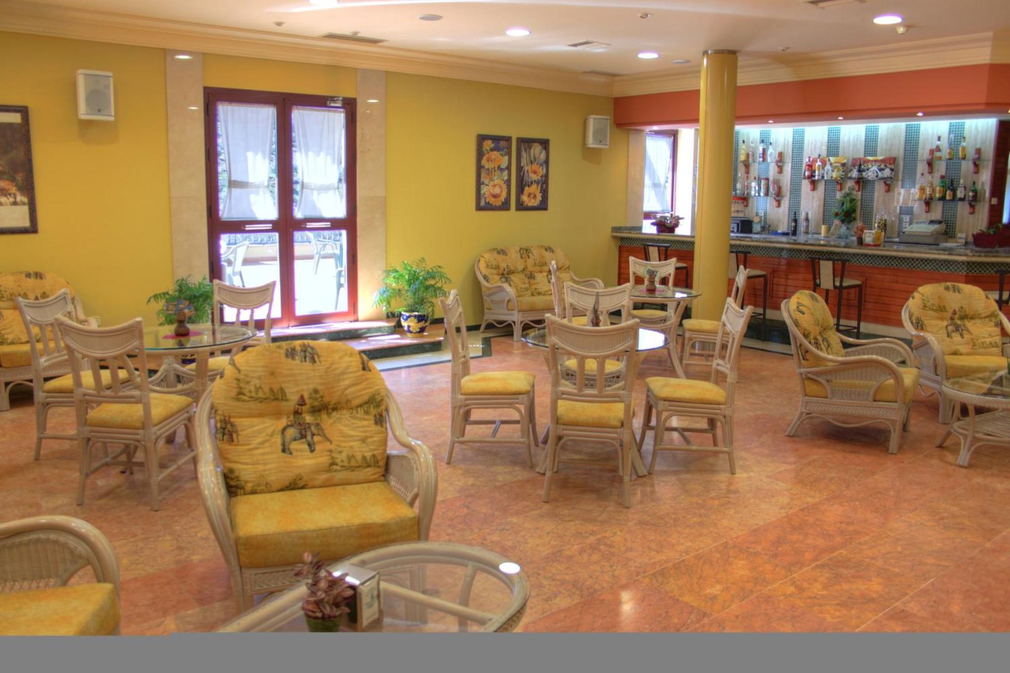 Hotel Avenida Beas de Segura Extérieur photo