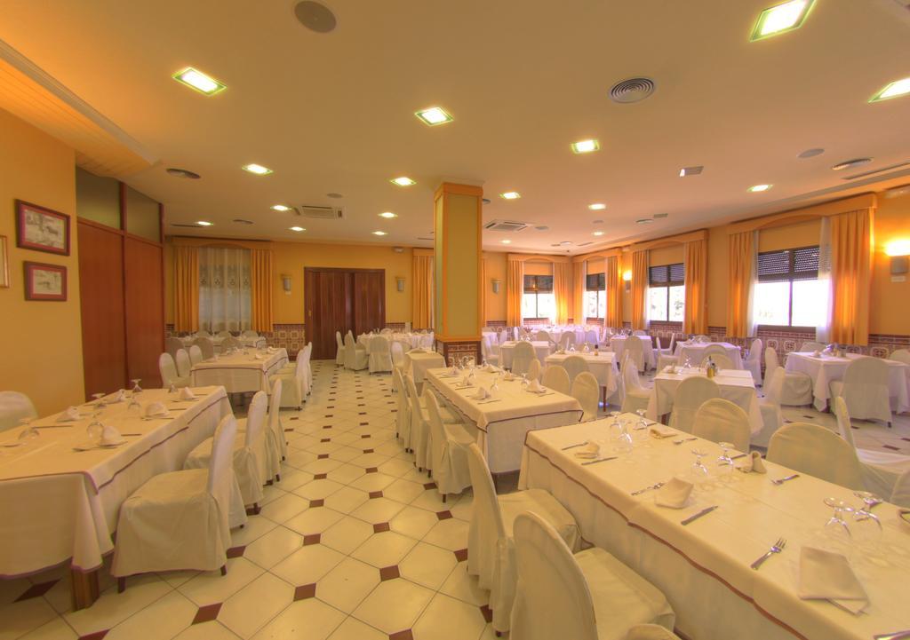Hotel Avenida Beas de Segura Extérieur photo